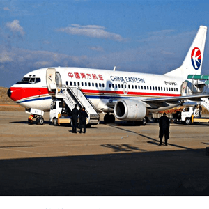 白山机场邮寄航空快运业稳步发展的原因是什么？
